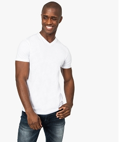 GEMO Tee-shirt homme ajusté à manches courtes et col V Blanc