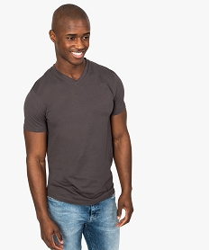 GEMO Tee-shirt homme ajusté à manches courtes et col V Gris