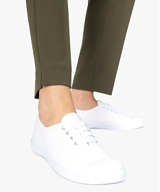 GEMO Baskets en toile avec lacets et bout renforcé femme blanc standard