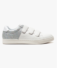 GEMO Baskets basses aspect python avec empiècement pailleté au talon blanc standard