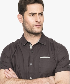 chemise manche courte en coton avec details contrastants gris chemise manches courtes7117201_2