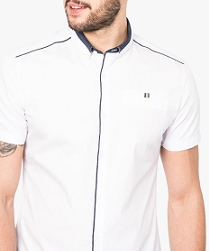 chemise slim unie col contraste blanc chemise manches courtes7118201_2
