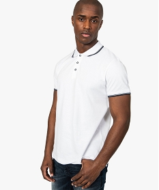 polo homme a manches courtes avec rayures contrastantes blanc polos7125101_1