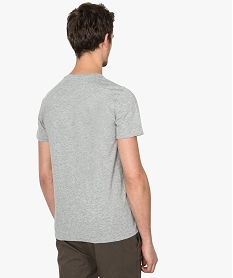 tee-shirt a manches courtes avec inscription sur lavant gris7157601_3