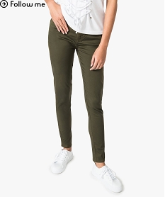 GEMO Pantalon femme en toile coupe slim avec ceinture fine Vert