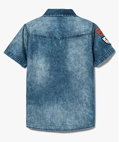 chemise garcon manches courtes denim avec badges et 2 poches poitrine bleu7456001_3