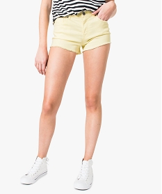 GEMO Short uni taille haute à bords frangés Jaune