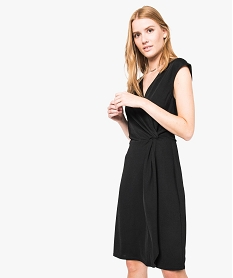 robe unie sans manche croisee sur le devant noir7607501_1