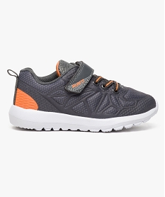 BERMUDA BLANC CHAUSSURE SPORT GRIS / ORANGE