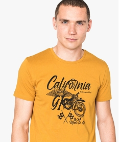 tee-shirt uni a manches courtes imprime a lavant jaune7769501_2