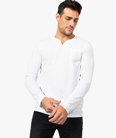 GEMO Tee-shirt homme à  manches longues et petit col V trois boutons Blanc