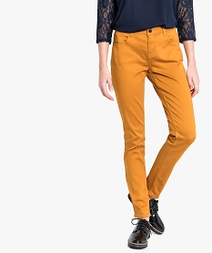 GEMO Pantalon slim uni 5 poches matière stretch Jaune