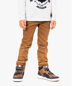 GEMO Pantalon slim uni garçon en stretch avec taille réglable marron standard