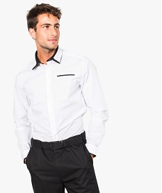 chemise pour homme avec liseres contrastants coupe slim blanc8096001_1