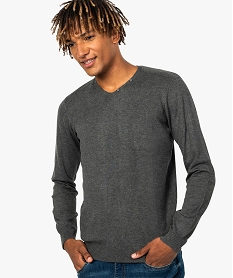 pull homme col v maille fine avec cotes sur les epaules et les flancs gris8151901_1