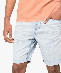 bermuda homme en jean a taille elastiquee bleu shorts en jean8534401_2