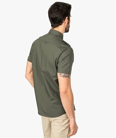 chemise homme a manches courtes et poches poitrine vert chemise manches courtes8540901_3