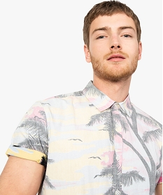 chemise homme a manches courtes motif tropical effet delave imprime8543101_2