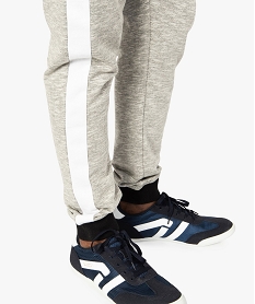 pantalon de jogging homme avec bande sur les cotes et finitions contrastantes gris pantalons8545901_2