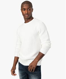 pull homme en maille fantaisie a col rond blanc8553201_1
