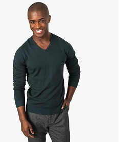 pull homme maille fine col v avec boutons vert8554401_1