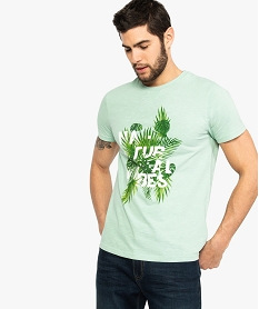 tee-shirt homme en coton bio imprime a dos rallonge et arrondi vert8559001_1