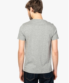 tee-shirt homme avec inscription coloree sur lavant gris tee-shirts8559701_3