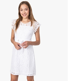 GEMO Robe femme droite en dentelle avec volant aux épaules Blanc