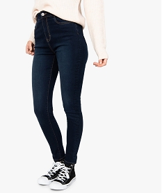 jean femme slim taille haute en stretch avec leger delavage bleu pantalons jeans et leggings8872901_1