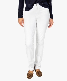 TEE-SHIRT NOIR PANTALON BLANC