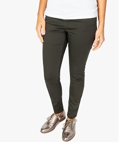 NU-PIED GRIS / ROUGE PANTALON KAKI