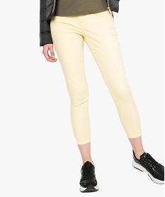 jean femme 78e tres ajuste a large ceinture et zip dans le bas jaune8881001_1