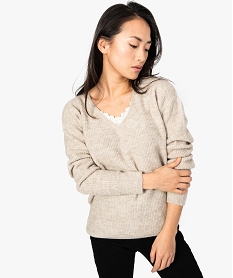 GEMO Pull femme en grosse maille douce à col V finition dentelle orange chine