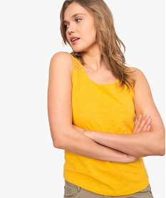 TEE-SHIRT GRIS CHINÃ‰ CLAI TEE-SHIRT JAUNE