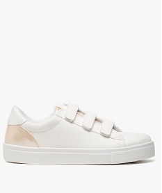 JUPE ROSE CHAUSSURE SPORT BLANC