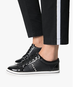 GEMO Tennis femme à lacets détails vernis et clous décoratifs noir standard