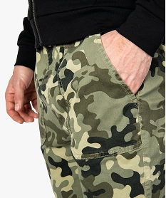 pantalon homme en toile imprime camouflage multicolore9197701_2