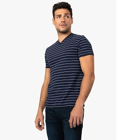 tee-shirt homme raye a manches courtes et col v imprime9211701_1