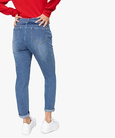 jean femme mom fit a taille haute avec ceinture bleu pantalons jeans et leggingsA147801_3
