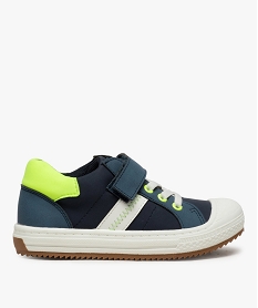 baskets basses garcon a lacets elastiques et scratch details fluo bleu chaussures bassesA297601_1