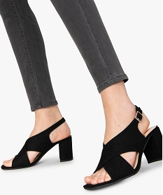 GEMO Sandales femme à talon et larges brides croisées noir standard