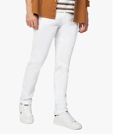 jean homme blanc straight avec du coton bio blanc jeansA417001_1