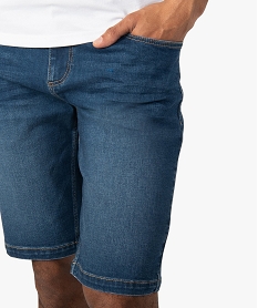 bermuda homme en jean contenant des matieres recyclees gris shorts en jeanA419101_2