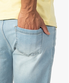 bermuda homme en jean contenant des matieres recyclees bleu shorts en jeanA419201_2