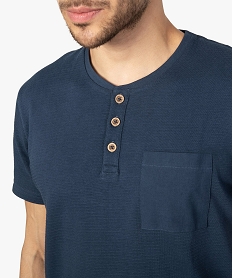 tee-shirt homme col tunisien en coton texture bleuA446501_2
