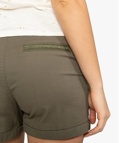short femme uni avec poches surpiquees vert shortsA450601_3