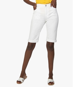 bermuda femme uni en coton avec revers cousus blancA471201_1