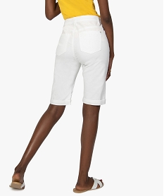 bermuda femme uni en coton avec revers cousus blanc shortsA471201_3