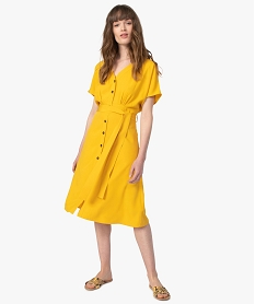 robe femme a manches courtes boutonnee sur lavant jaune robesA487801_1