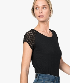 tee-shirt femme a manches dentelle contenant du coton bio noirA501401_1